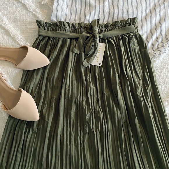 Jon & Anna Dresses & Skirts - NWT Olive Accordion Pleat Long Skirt